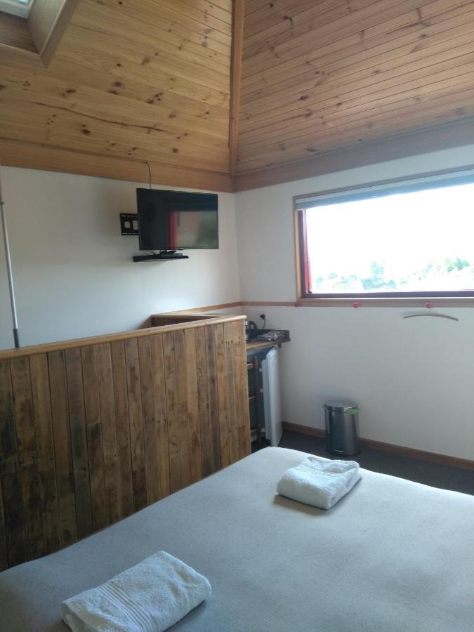 Cherry Top Farmstay - Boutique Eco Village Lilydale Εξωτερικό φωτογραφία